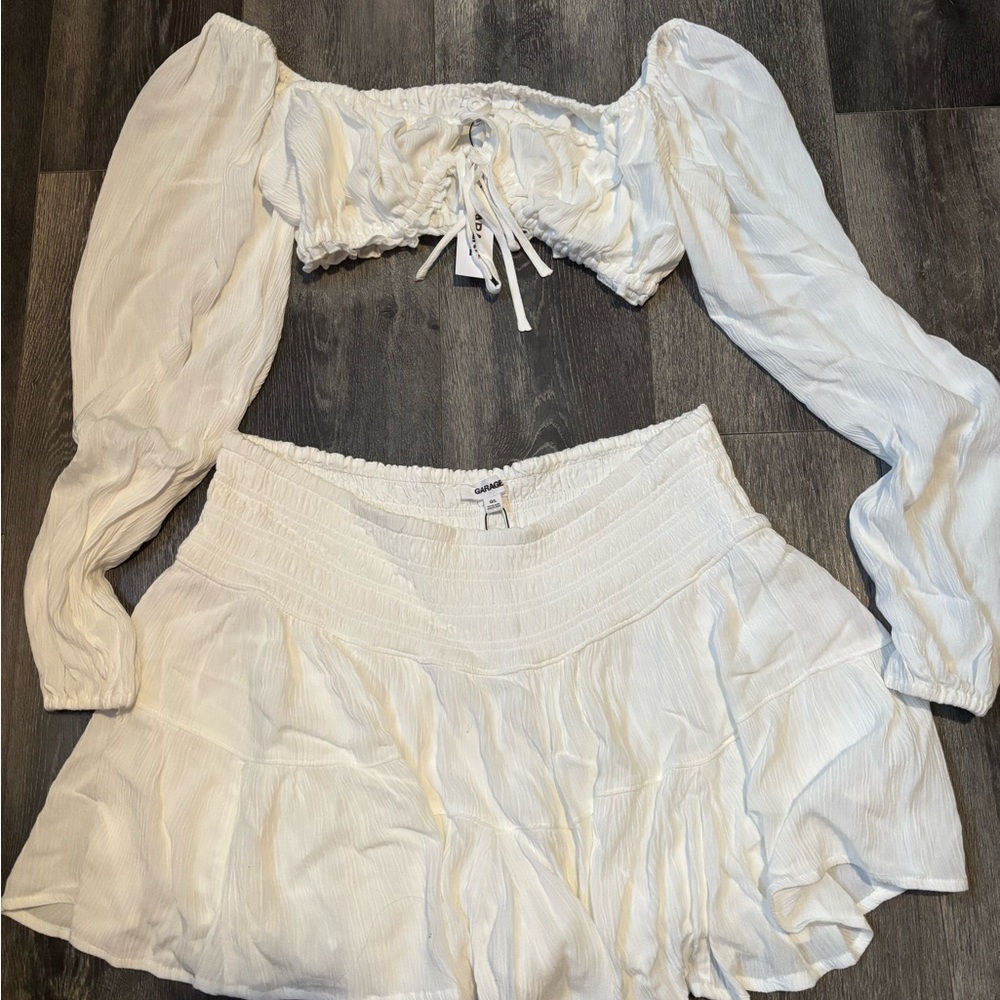 White garage set
